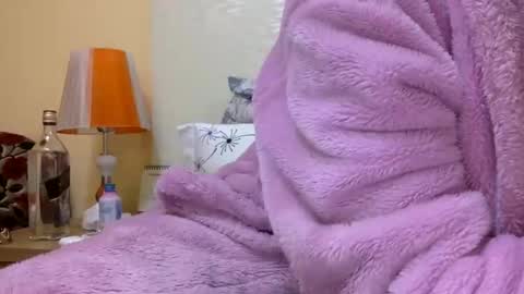 Snapshot of bermudatriangle12 chatting on 8, 1, 2025 tixxie  online show from 8, 1, 2025