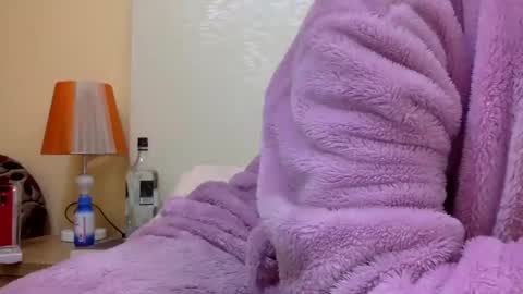 Snapshot of bermudatriangle12 chatting on 18, 2, 2025 tixxie  online show from 18, 2, 2025