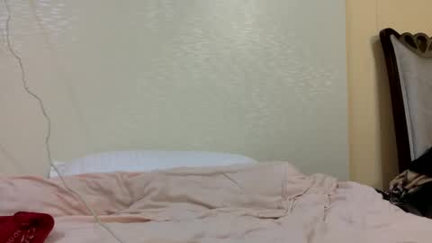 Snapshot of bermudatriangle12 chatting on 22, 2, 2025 tixxie  online show from 22, 2, 2025