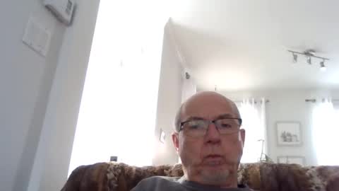 bernard1102 online show from 4, 2, 2025