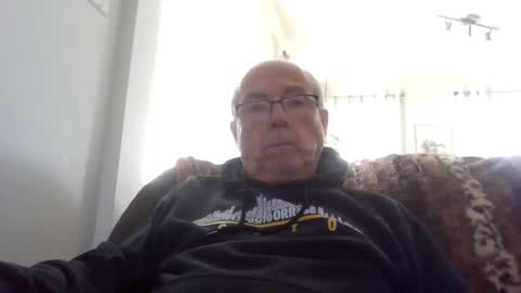 bernard1102 online show from 9, 10, 2025