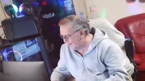 Snapshot of best127 chatting on 3, 3, 2025 jean online show from 3, 3, 2025