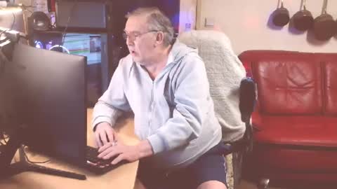 Snapshot of best127 chatting on 4, 3, 2025 jean online show from 4, 3, 2025