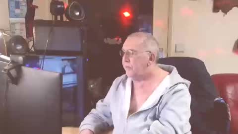 Snapshot of best127 chatting on 11, 3, 2025 jean online show from 11, 3, 2025