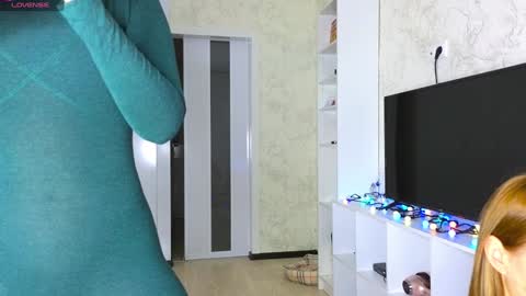 Snapshot of bestgirls2021 chatting on 11, 1, 2025 Hellen and Natali online show from 11, 1, 2025