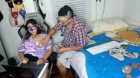 Snapshot of bestia_bella_sex chatting on 24, 9, 2025 Rugal y angel online show from 24, 9, 2025