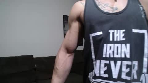 Snapshot of bestmuscle chatting on 28, 4, 2026 bestmuscle online show from 28, 4, 2026