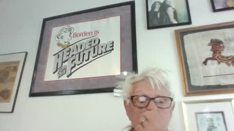 Snapshot of bestshot1951 chatting on 26, 5, 2026 bestshot1951 online show from 26, 5, 2026