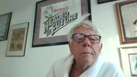 Snapshot of bestshot1951 chatting on 28, 5, 2026 bestshot1951 online show from 28, 5, 2026