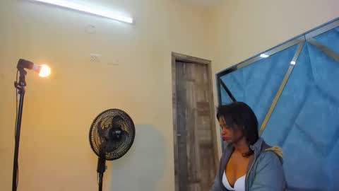 Snapshot of betany_grey chatting on 9, 2, 2026 Betaby grey online show from 9, 2, 2026