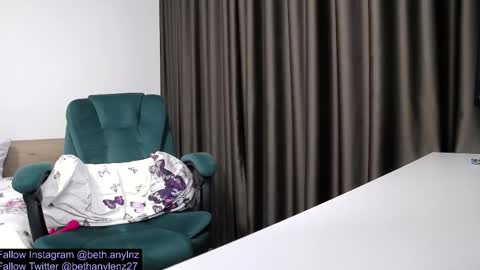 bethanylenz online show from 11, 1, 2026