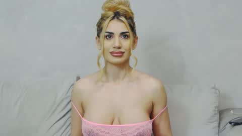 Snapshot of bethierusse chatting on 12, 1, 2025 bethierusse online show from 12, 1, 2025