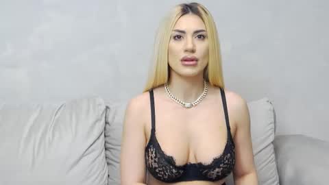 Snapshot of bethierusse chatting on 16, 2, 2025 bethierusse online show from 16, 2, 2025