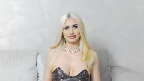 Snapshot of bethierusse chatting on 4, 3, 2025 bethierusse online show from 4, 3, 2025