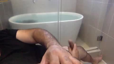 Virtual Gentleman online show from 25, 1, 2025