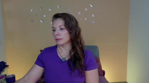 Snapshot of betsy_anub chatting on 9, 6, 2026 LINDA online show from 9, 6, 2026