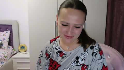   BeyonceDoll       Twitter DollBeyonce    online show from 22, 4, 2026