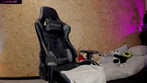 Biancastrong.. IGThebiancastrong online show from 21, 2, 2025