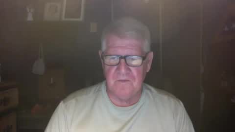 Snapshot of bigbeerdrinker1 chatting on 16, 10, 2025 bigbeerdrinker online show from 16, 10, 2025