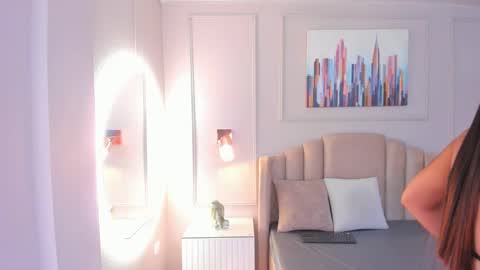   online show from 21, 2, 2025