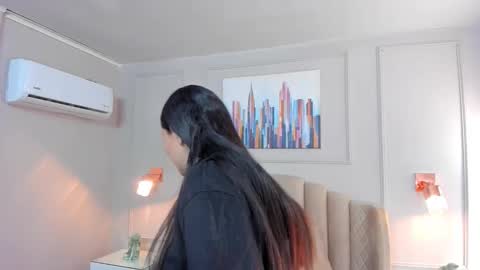   online show from 26, 9, 2025