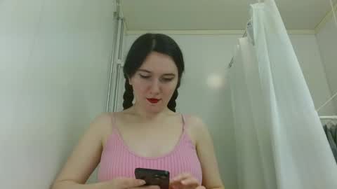 Isabella online show from 28, 3, 2026