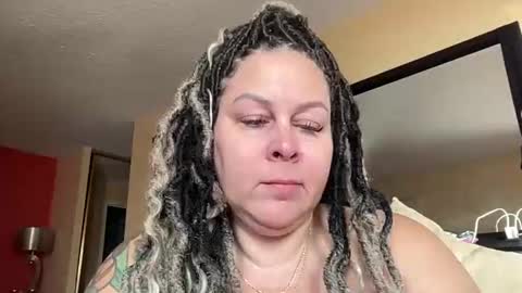 Snapshot of bigbreastsabrina chatting on 1, 5, 2026 BIG BREAST SABRINA online show from 1, 5, 2026