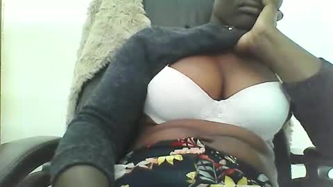 Snapshot of bigbumboobs98 chatting on 30, 9, 2025 bigbumboobs98 online show from 30, 9, 2025