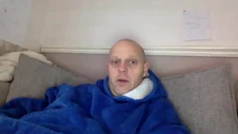 bigbumlover2377 online show from 6, 2, 2026