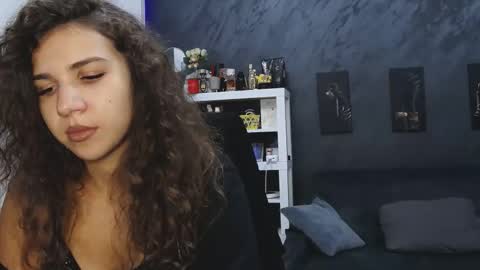 Snapshot of bigbuttjany chatting on 21, 9, 2025 bigbuttjany online show from 21, 9, 2025