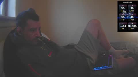 Jon - Im Straight online show from 22, 12, 2025