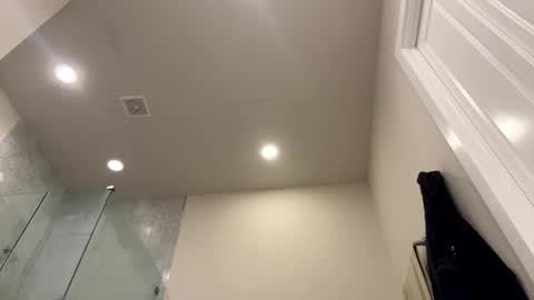 Bandit  Adrienne online show from 18, 2, 2025