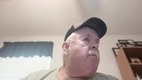 Snapshot of bigeoo76 chatting on 29, 5, 2026 bigeoo76 online show from 29, 5, 2026