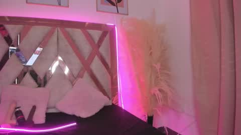 Snapshot of bigfinger125 chatting on 12, 2, 2025 Lucy and Fred online show from 12, 2, 2025