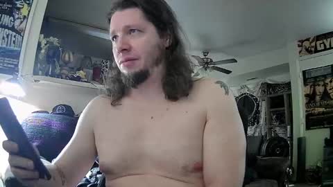Snapshot of biggerisbetter21 chatting on 24, 2, 2025 biggerisbetter21 online show from 24, 2, 2025