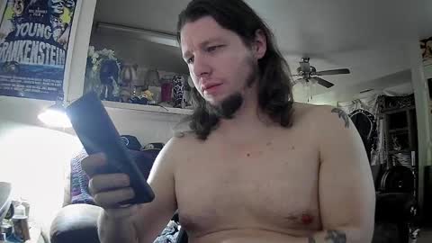 Snapshot of biggerisbetter21 chatting on 26, 2, 2025 biggerisbetter21 online show from 26, 2, 2025