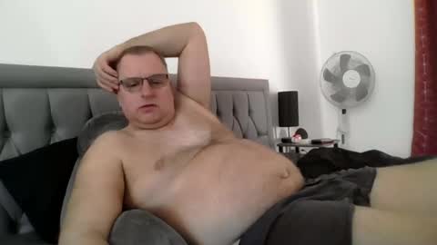 Snapshot of bigguy2014 chatting on 19, 3, 2026 bigguy2014 online show from 19, 3, 2026