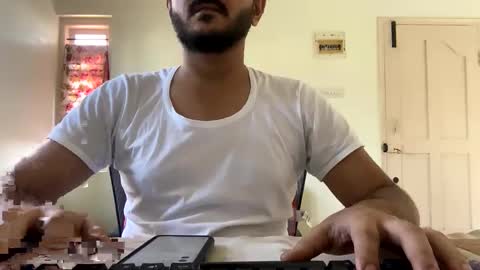 bighandsomesatisfy online show from 3, 1, 2025