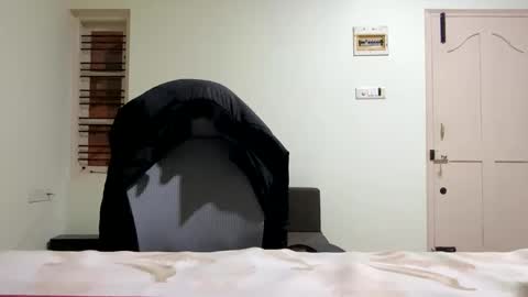 bighandsomesatisfy online show from 9, 1, 2025