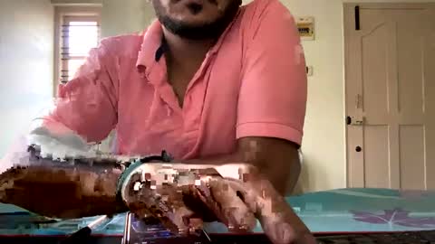 bighandsomesatisfy online show from 19, 2, 2025