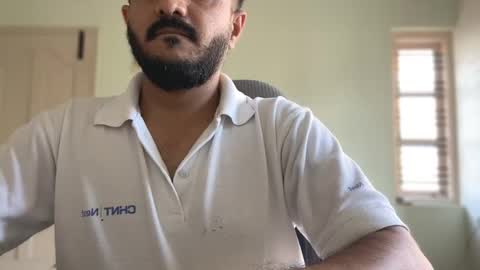 bighandsomesatisfy online show from 13, 10, 2025