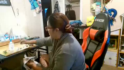 the Mini mami online show from 2, 12, 2025