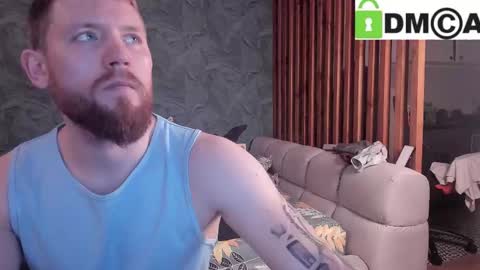Snapshot of bigsmall_couple chatting on 28, 1, 2025 bigsmall_couple online show from 28, 1, 2025