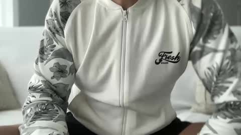 Snapshot of bigsong78 chatting on 6, 1, 2026 BigHardCock horny Balearic Islands online show from 6, 1, 2026