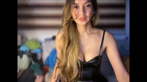 Snapshot of bigsurprise4u chatting on 17, 11, 2025 Yna online show from 17, 11, 2025