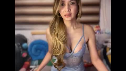 Snapshot of bigsurprise4u chatting on 3, 12, 2025 Yna online show from 3, 12, 2025