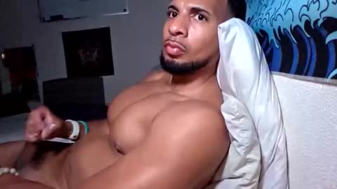 bigswoletroll online show from 25, 3, 2026