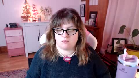 Morgan Lafeuille online show from 19, 12, 2024