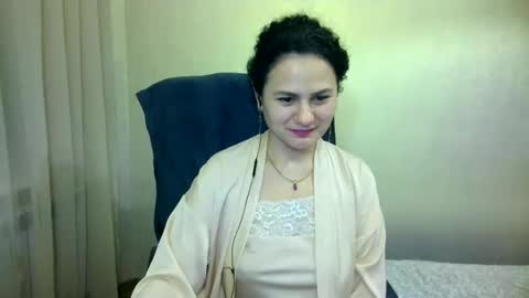 Snapshot of bililay chatting on 15, 12, 2024 DOM NIKA online show from 15, 12, 2024