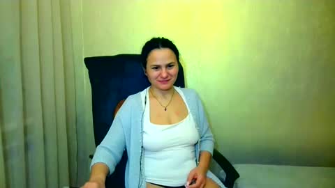 Snapshot of bililay chatting on 11, 2, 2025 DOM NIKA online show from 11, 2, 2025